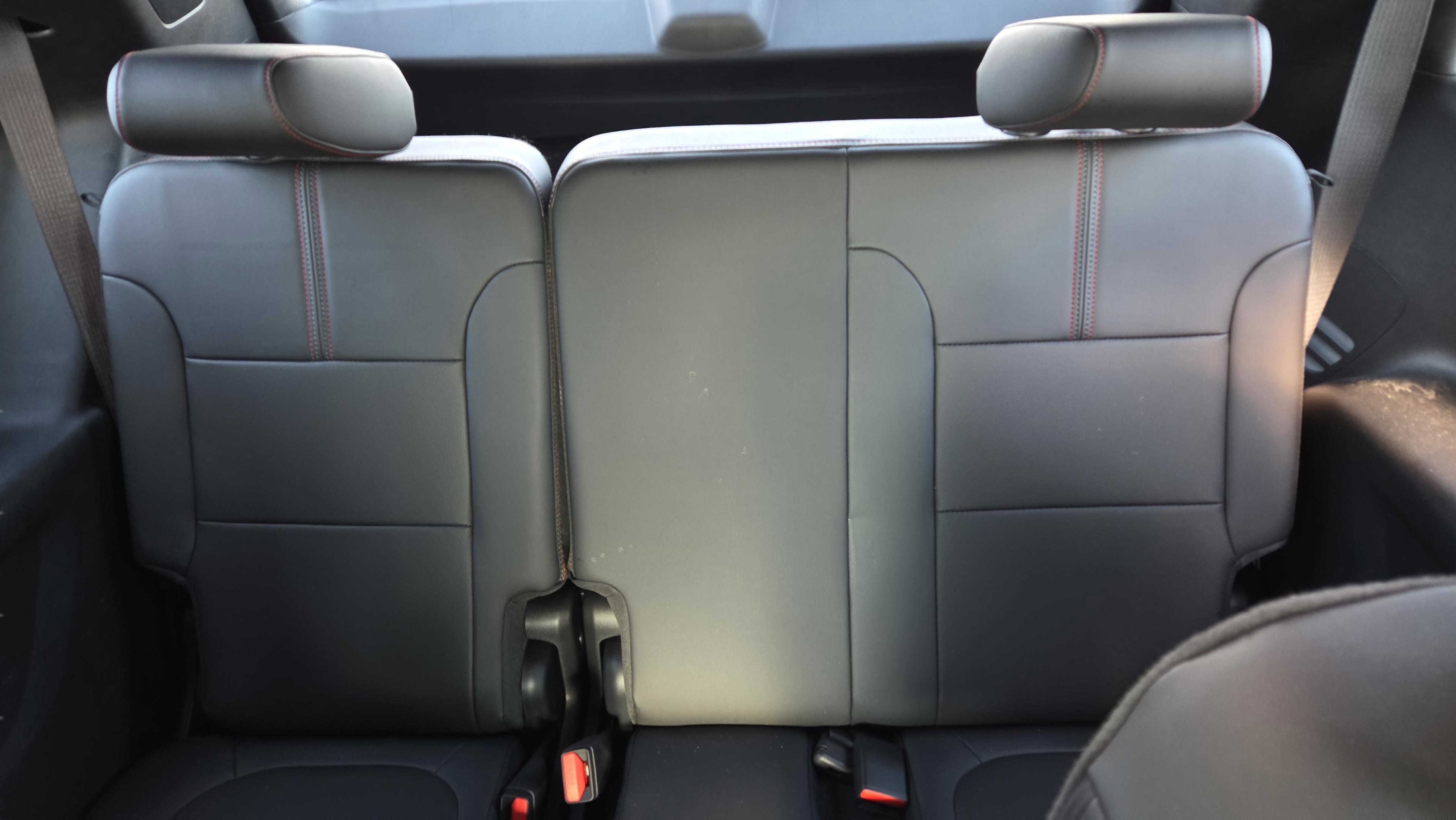 Used 2023 Chevrolet Traverse RS w/ LPO, Floor Liner Package image 12