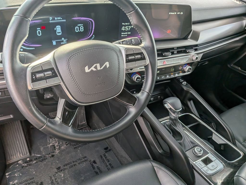 Used 2025 Kia Telluride S image 15