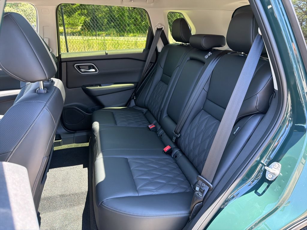 New 2026 Nissan Rogue Platinum AWD/4WD image 19