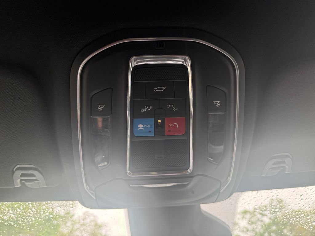 Used 2024 Jeep Wagoneer Series III image 27