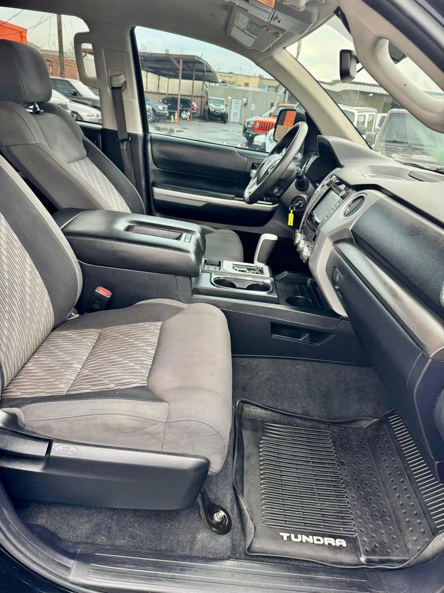 Used 2019 Toyota Tundra SR5 w/ SR5 Upgrade Package AWD/4WD image 5