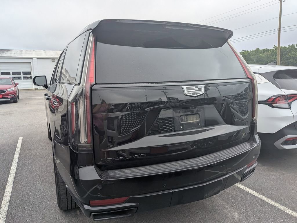 Used 2024 Cadillac Escalade Sport Platinum w/ LPO, ONYX Package AWD/4WD image 8