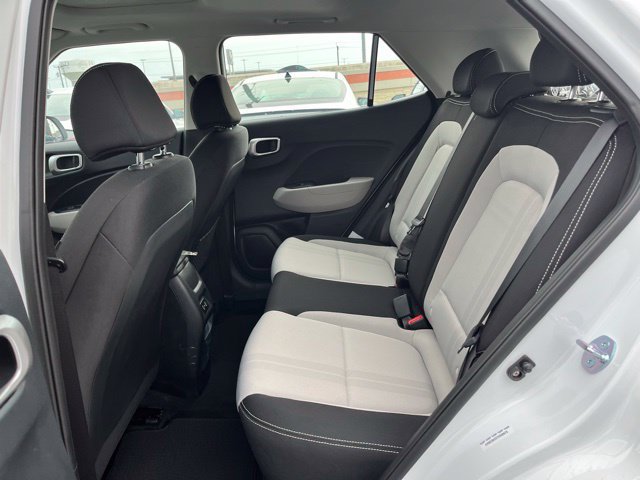 New 2026 Hyundai Venue SEL FWD image 18