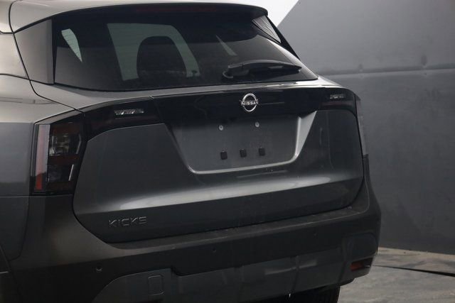 Certified 2025 Nissan Kicks SV image 7