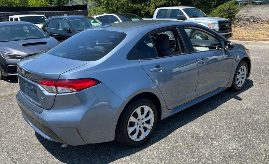Used 2020 Toyota Corolla LE FWD image 5