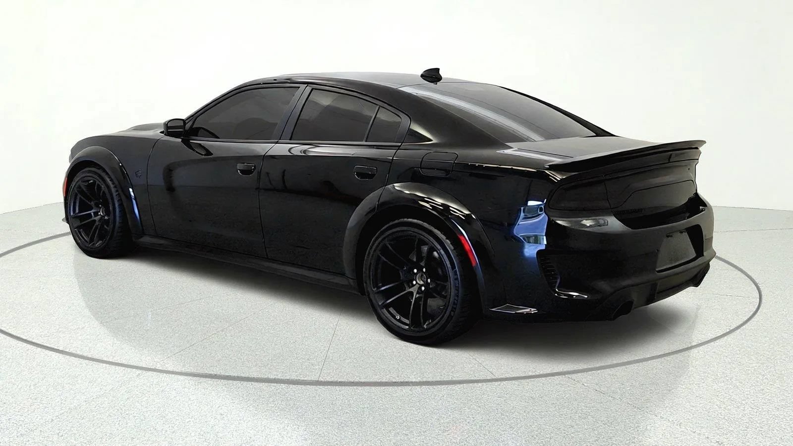 Used 2022 Dodge Charger SRT Hellcat w/ Harman/Kardon Audio Group RWD image 4