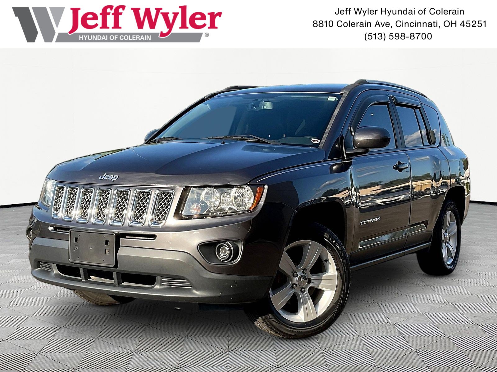 Used 2017 Jeep Compass Latitude AWD/4WD image 1