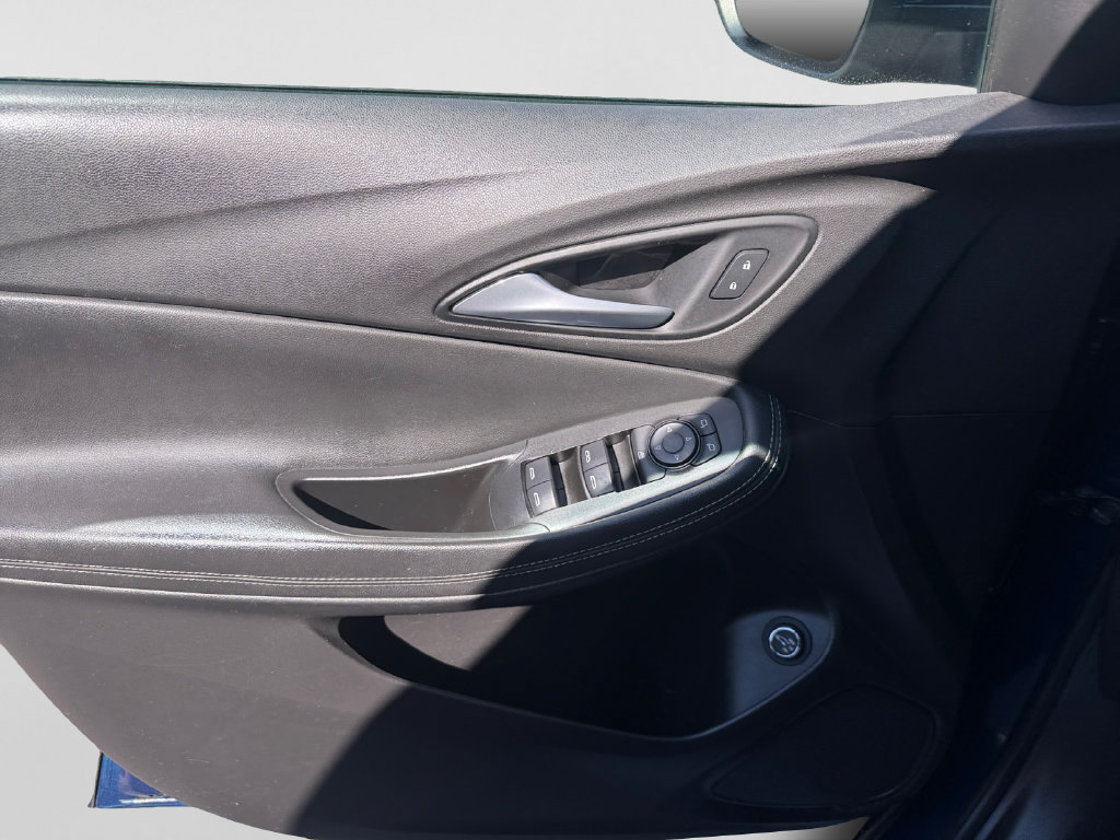 Used 2020 Buick Encore GX Select AWD/4WD image 32
