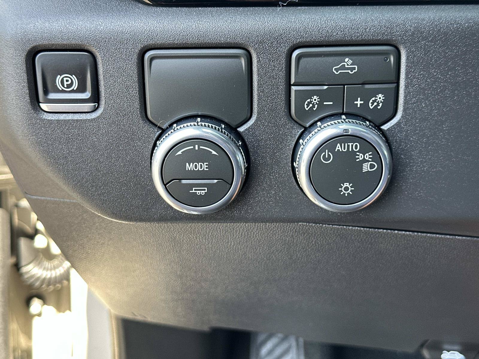 New 2026 GMC Sierra 1500 SLE w/ Preferred Package RWD image 19