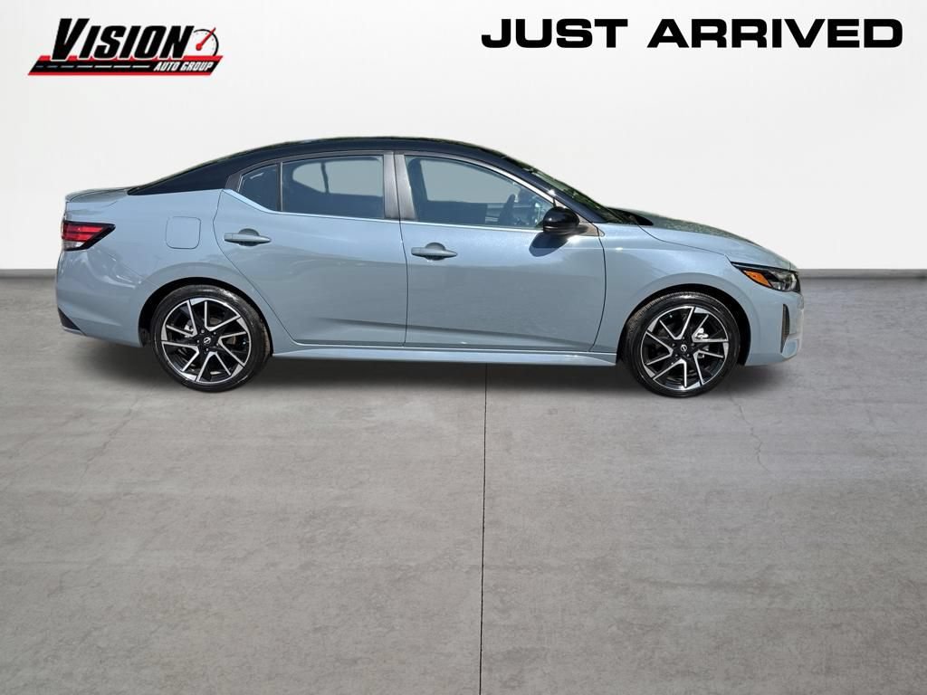 New 2025 Nissan Sentra SR FWD image 5