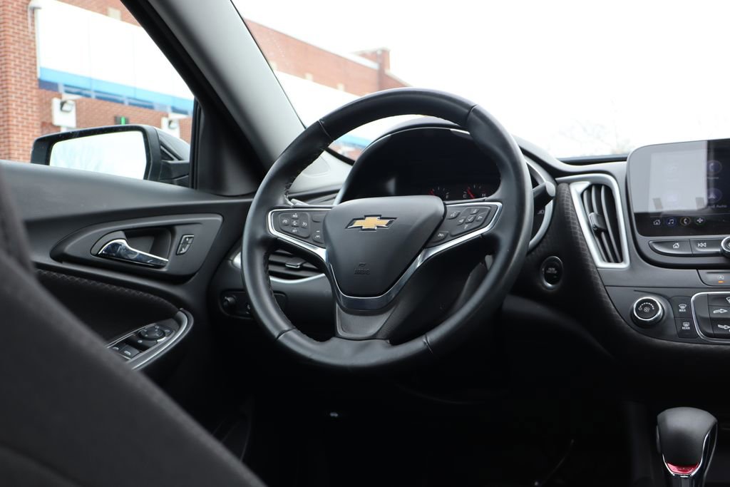 Used 2024 Chevrolet Malibu RS image 37