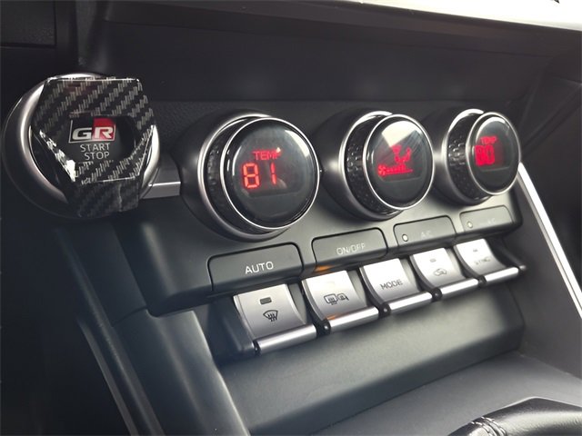 Used 2024 Toyota GR86 Premium w/ Performance Package image 29