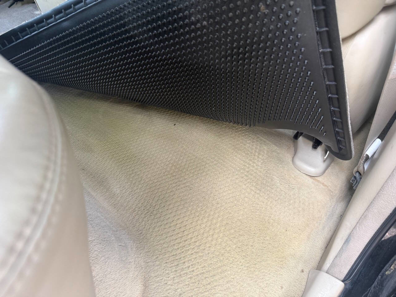 Used 2004 Lexus LX 470 4WD image 38