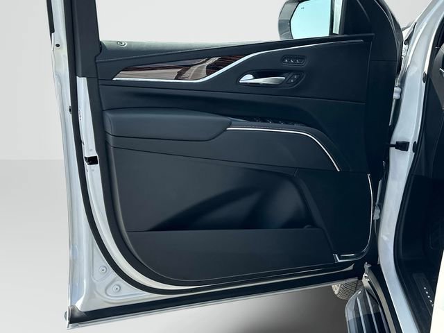 Used 2024 Cadillac Escalade Premium Luxury w/ Performance Package image 13