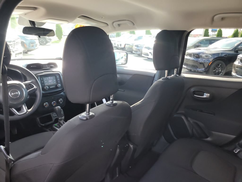 Certified 2020 Jeep Renegade Sport w/ Sport Appearance Group FWD image 12