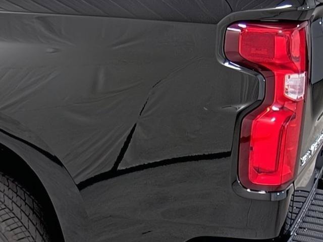 New 2026 Chevrolet Silverado 1500 High Country w/ High Country Premium Package AWD/4WD image 10