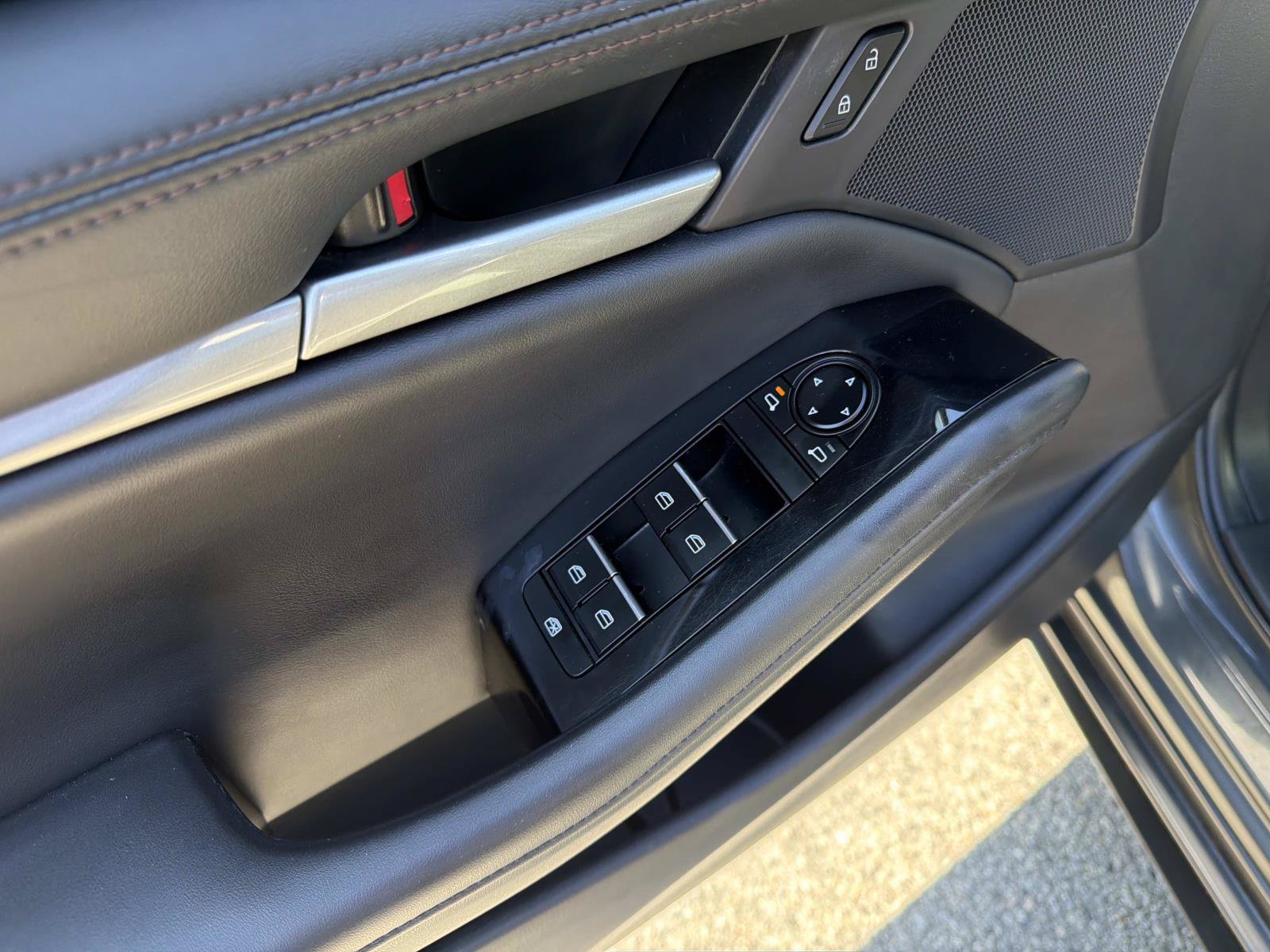 Used 2024 MAZDA MAZDA3 s FWD image 13