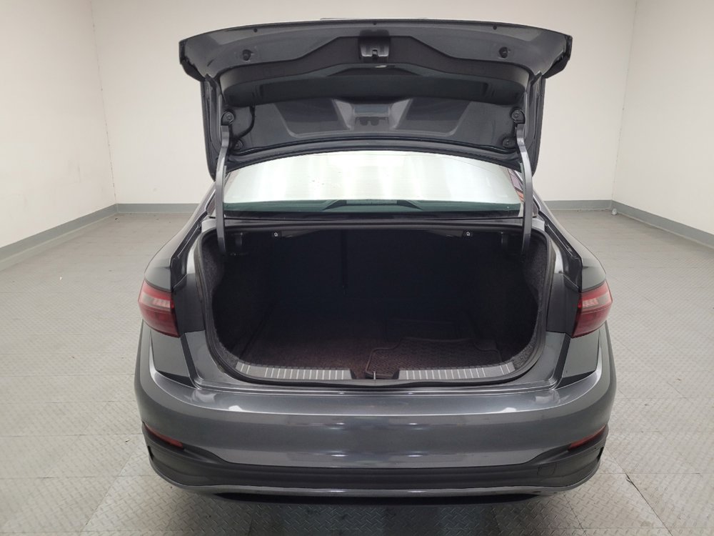 Used 2023 Volkswagen Jetta SE image 29