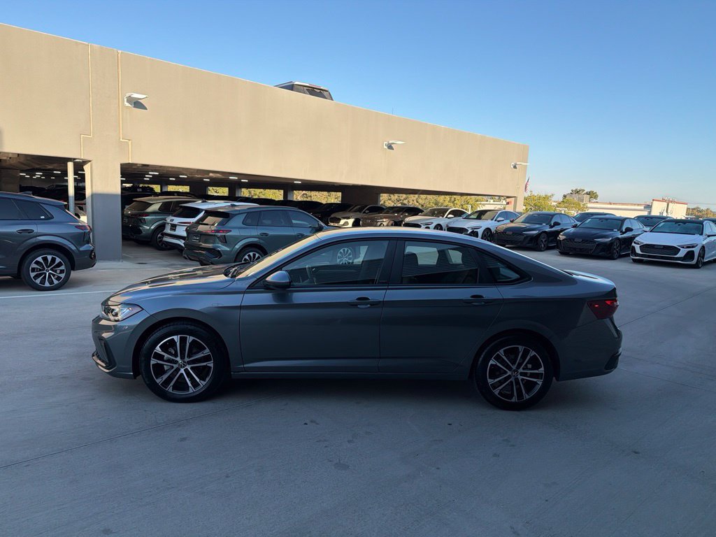 Used 2026 Volkswagen Jetta Sport FWD image 12