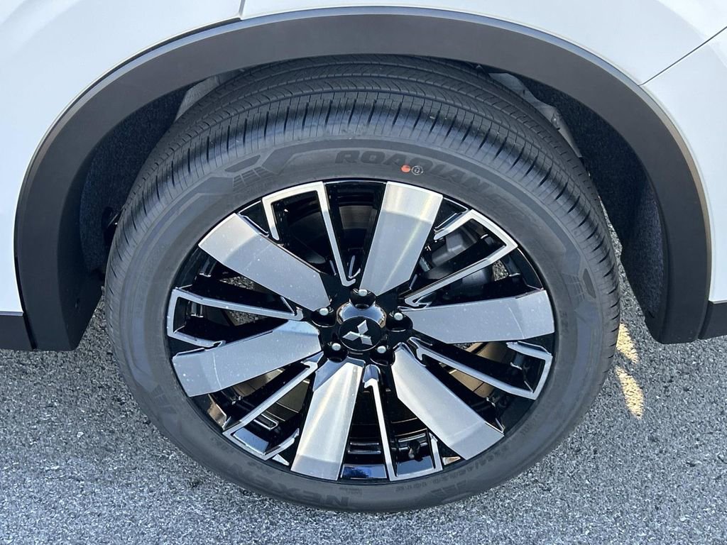 New 2026 Mitsubishi Outlander SE AWD/4WD image 13
