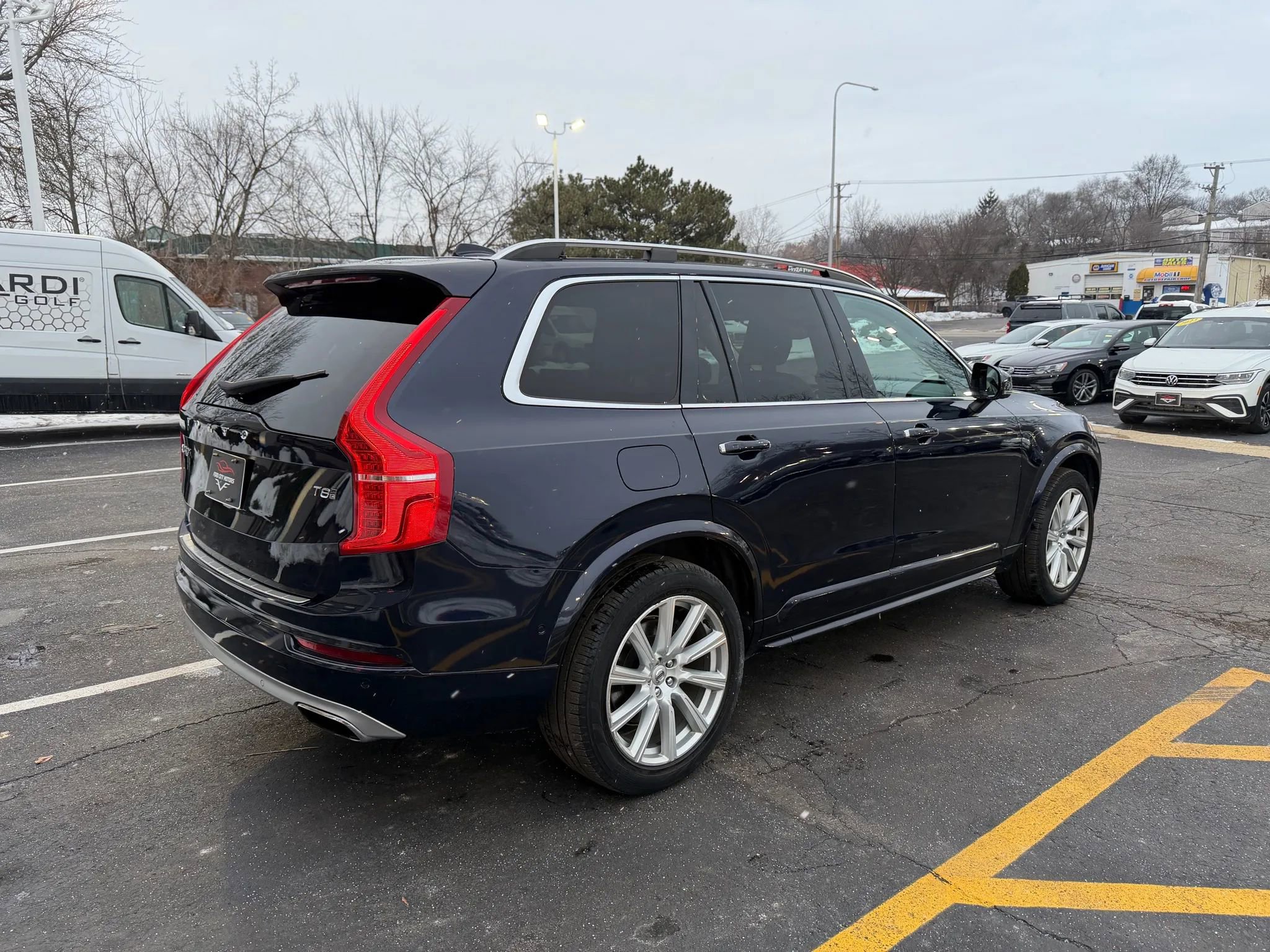 Used 2016 Volvo XC90 T8 Momentum w/ Vision Package image 7