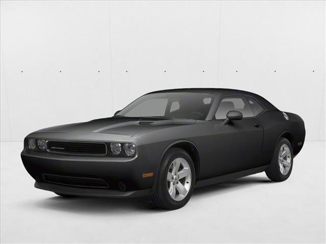 Used 2013 Dodge Challenger SXT RWD image 1