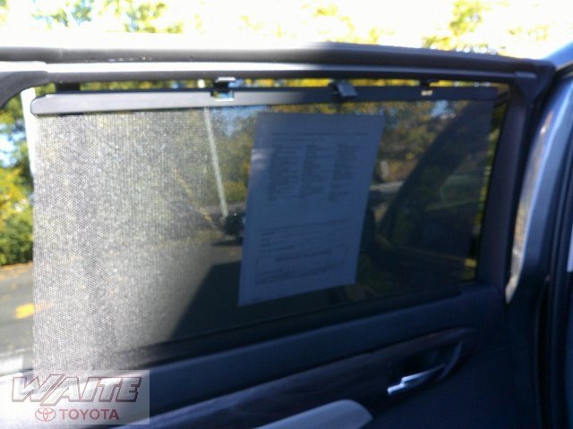 Used 2023 Toyota Highlander Limited image 30