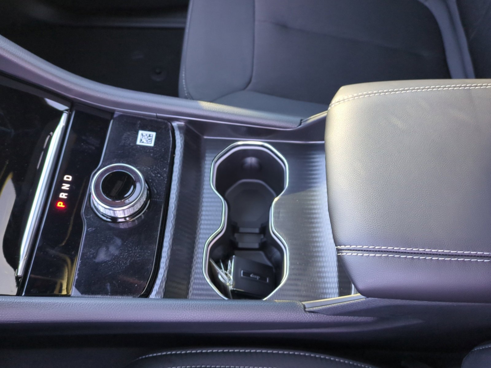 New 2025 Jeep Grand Cherokee Laredo w/ Luxury Tech Group I image 15