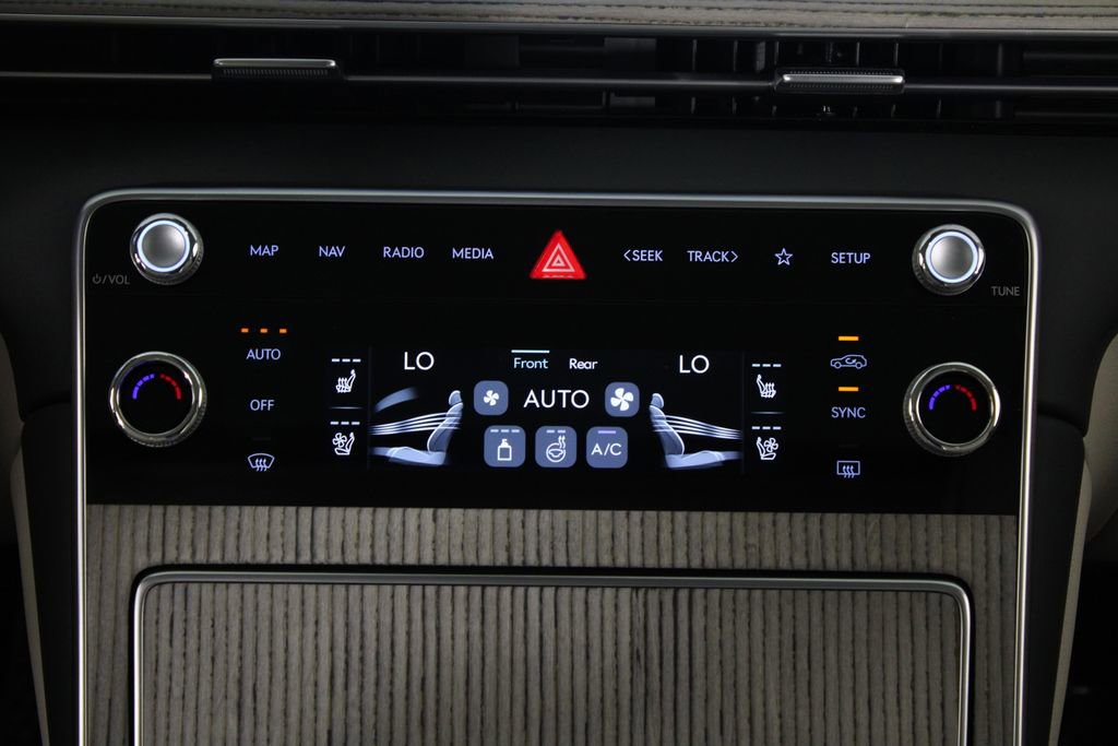 Used 2025 Genesis GV80 3.5T Prestige image 21