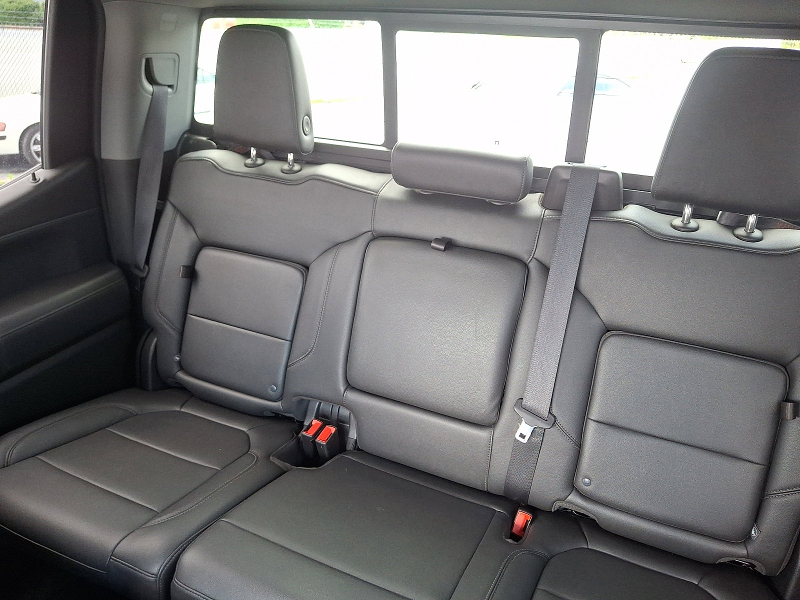 Used 2021 Chevrolet Silverado 1500 LT Trail Boss w/ Convenience Package II AWD/4WD image 18