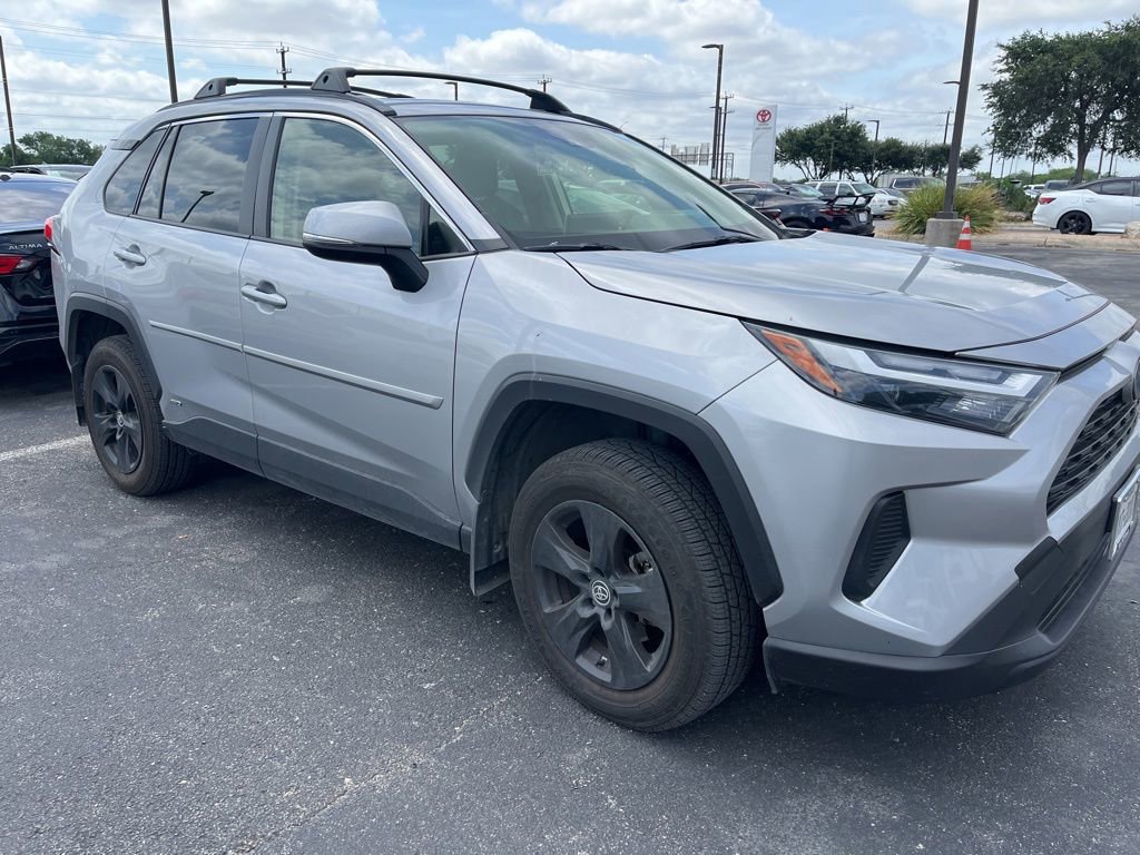 Used 2024 Toyota RAV4 XLE AWD/4WD image 2