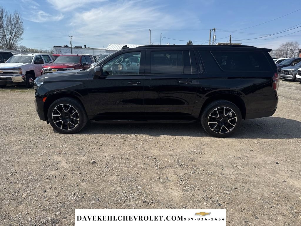 Used 2021 Chevrolet Suburban RST image 2