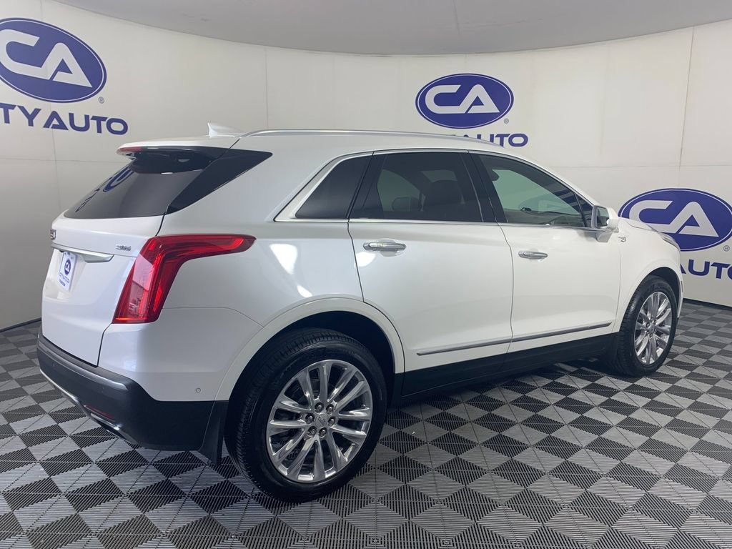 Used 2019 Cadillac XT5 Platinum AWD/4WD image 3