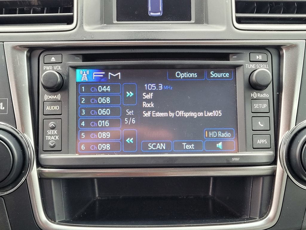 Used 2013 Toyota Highlander Limited AWD/4WD image 16