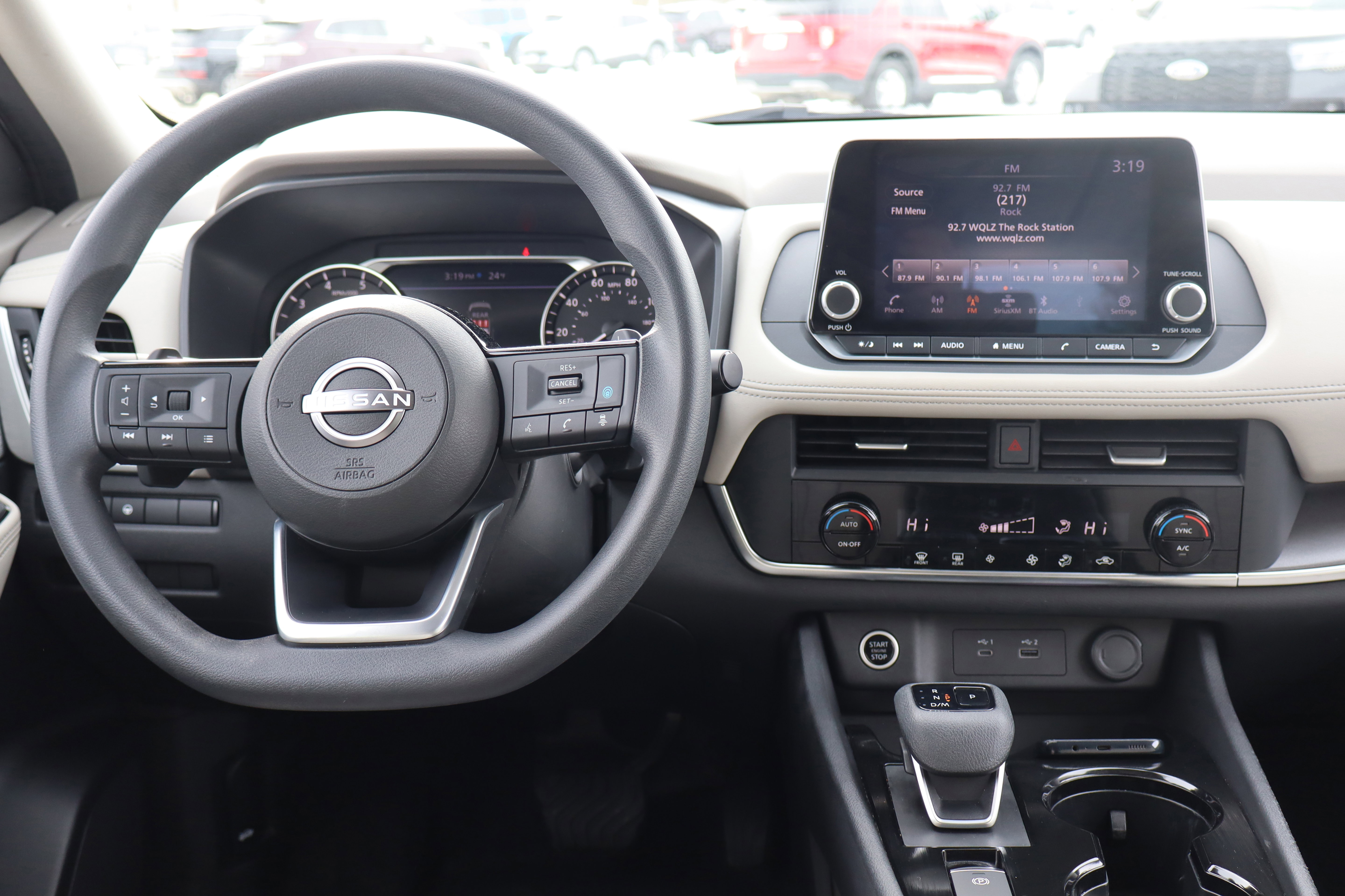 Used 2023 Nissan Rogue SV image 14