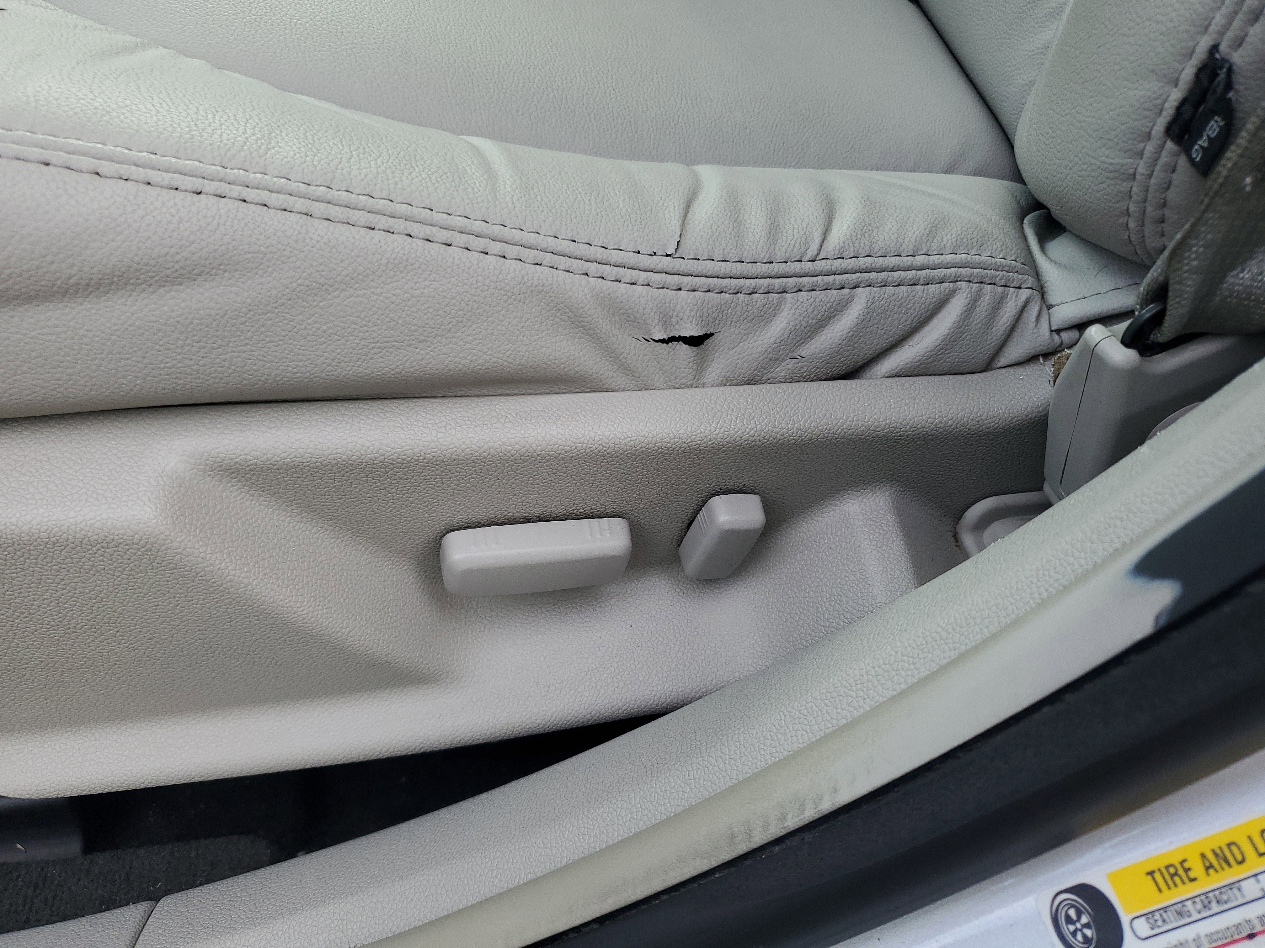 Used 2011 Cadillac CTS Wagon image 14