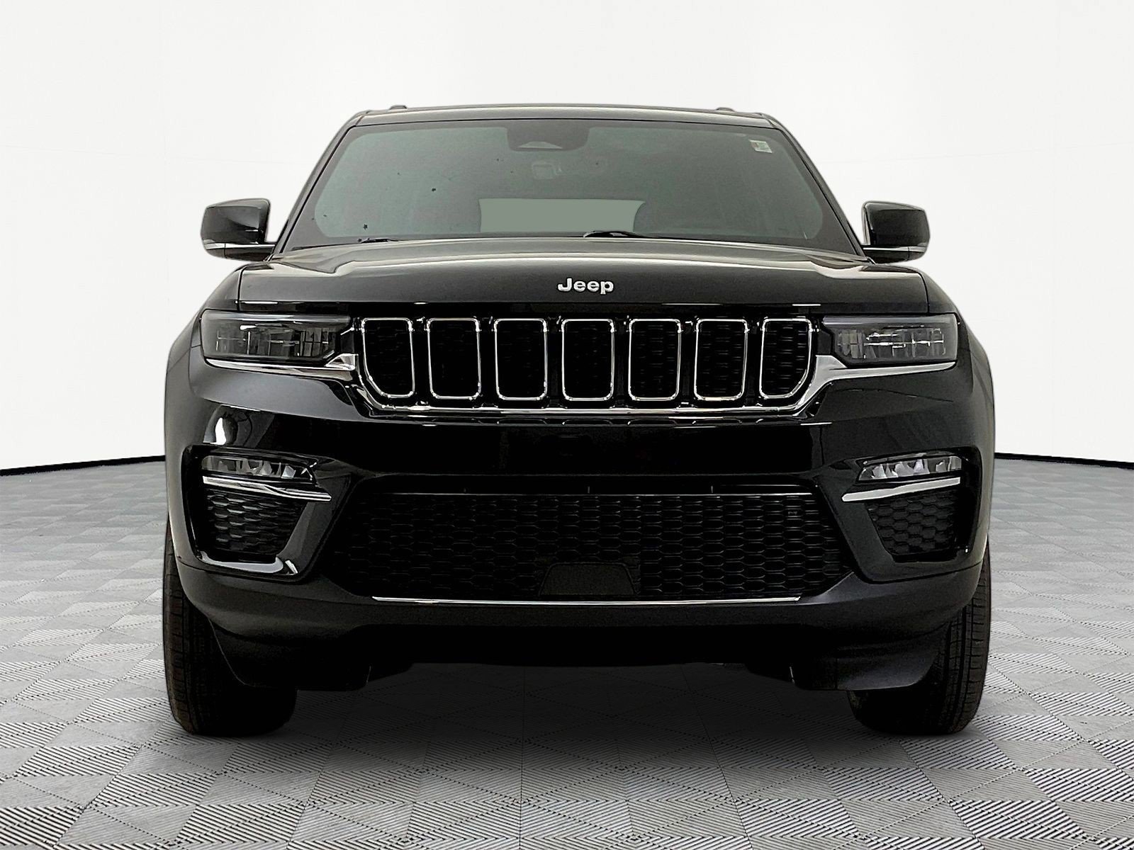 Used 2025 Jeep Grand Cherokee Limited AWD/4WD image 2
