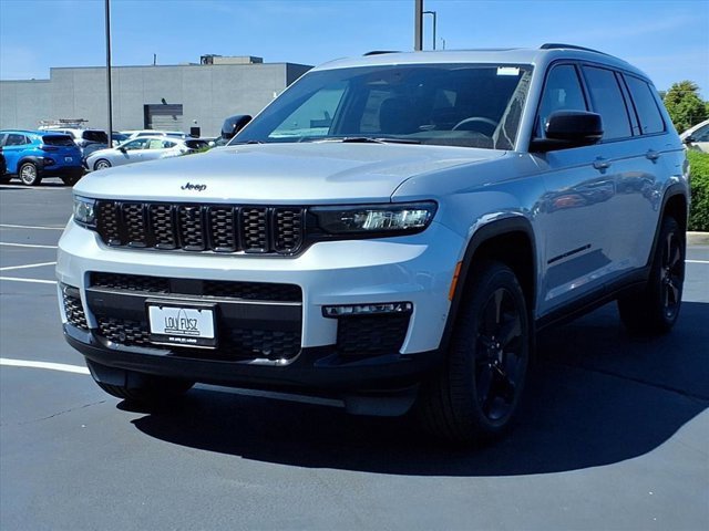 New 2025 Jeep Grand Cherokee L Limited image 2