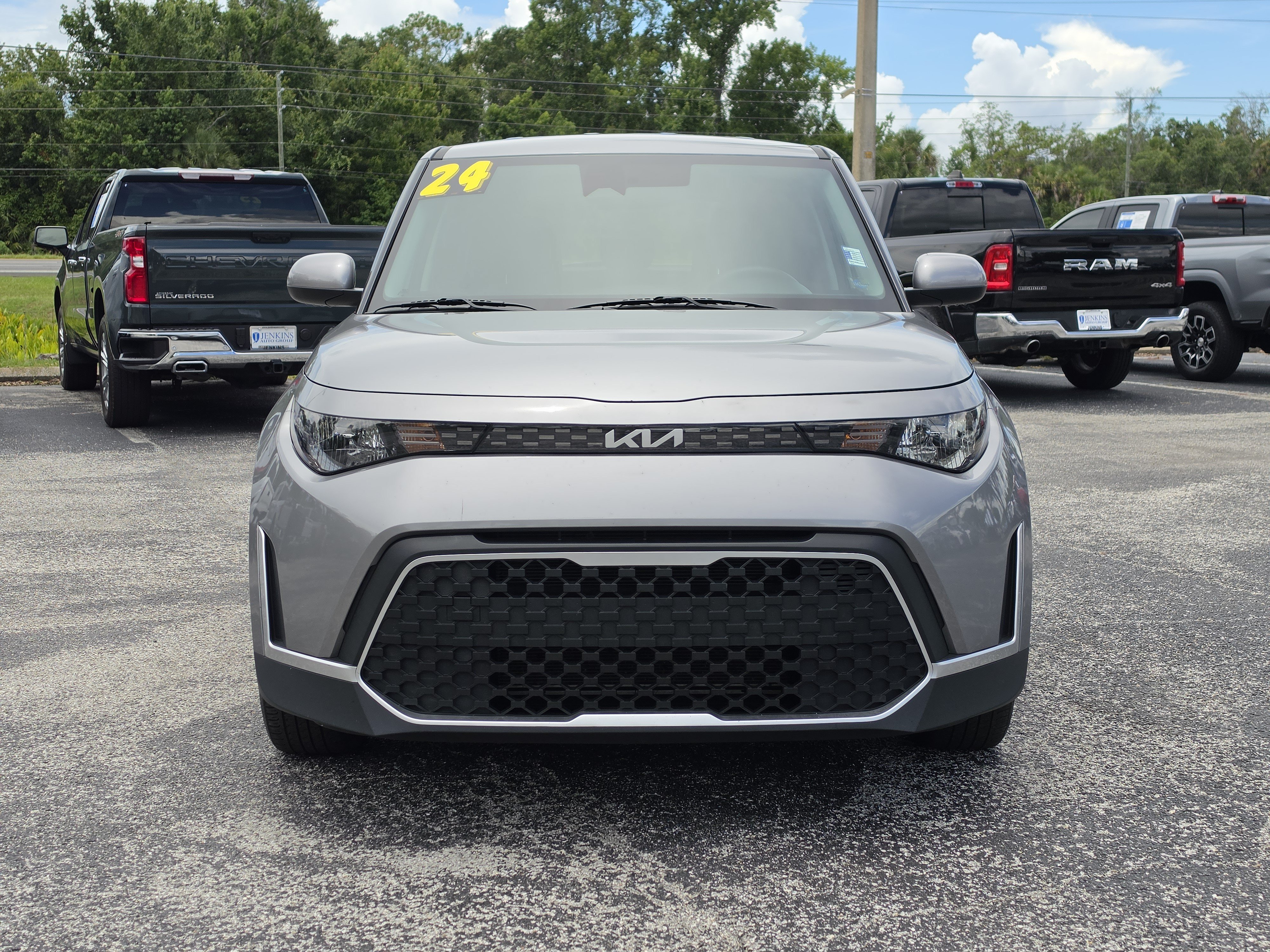 Used 2024 Kia Soul LX w/ Option Group 015 FWD image 12