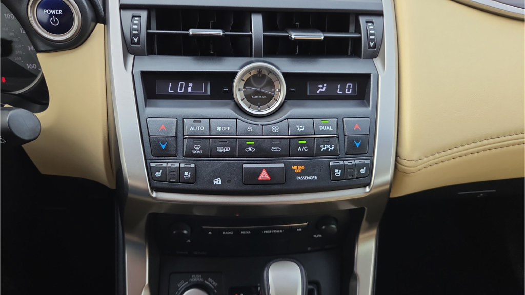 Used 2015 Lexus NX 300h AWD w/ Luxury Package image 15