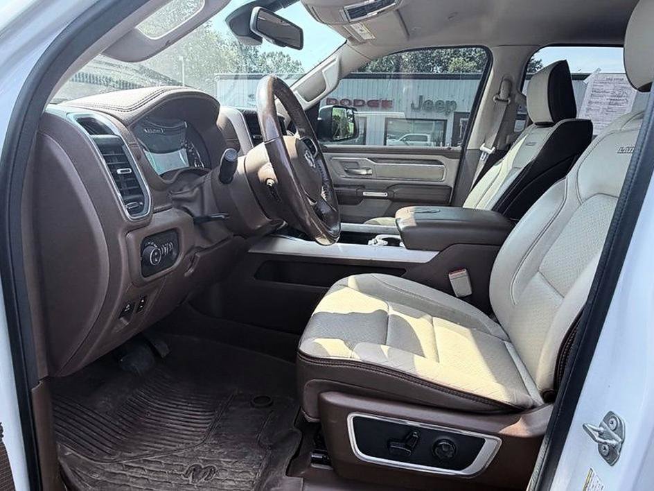 Used 2020 RAM 1500 Laramie AWD/4WD image 9