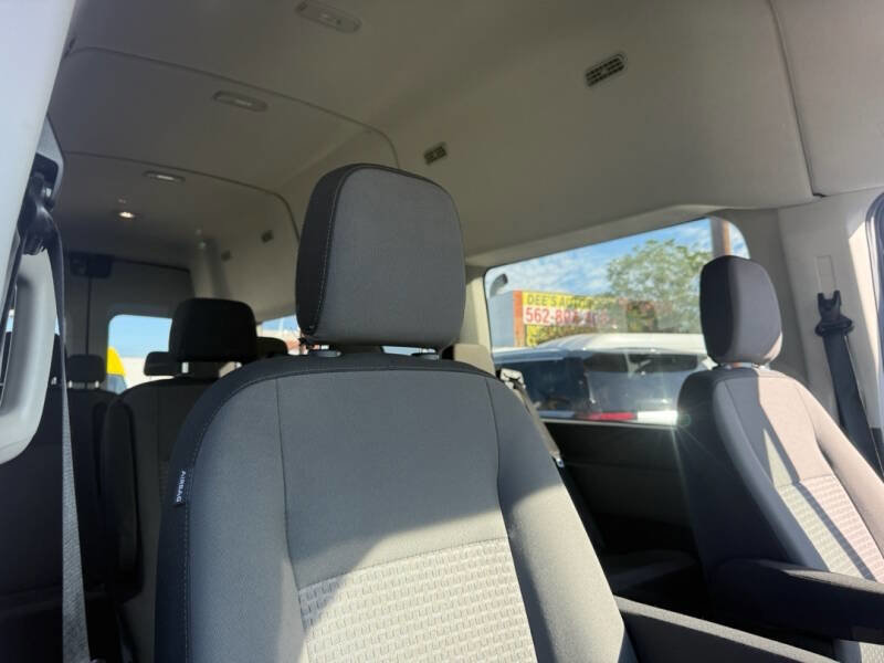 Used 2024 Ford Transit 350 XLT image 9