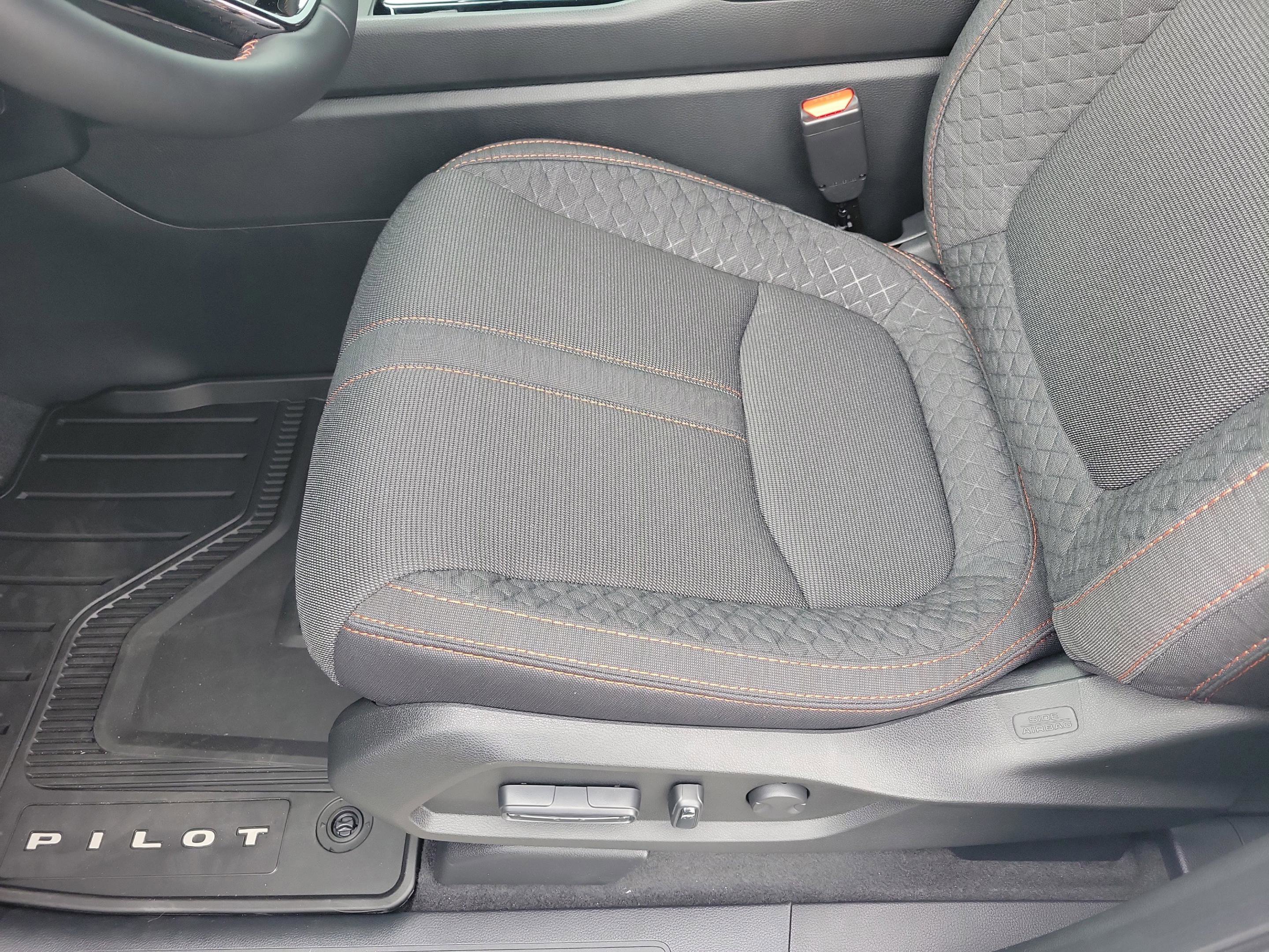 New 2026 Honda Pilot Sport image 25