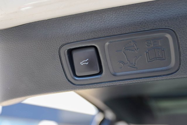 Used 2020 Ford Expedition Platinum image 10