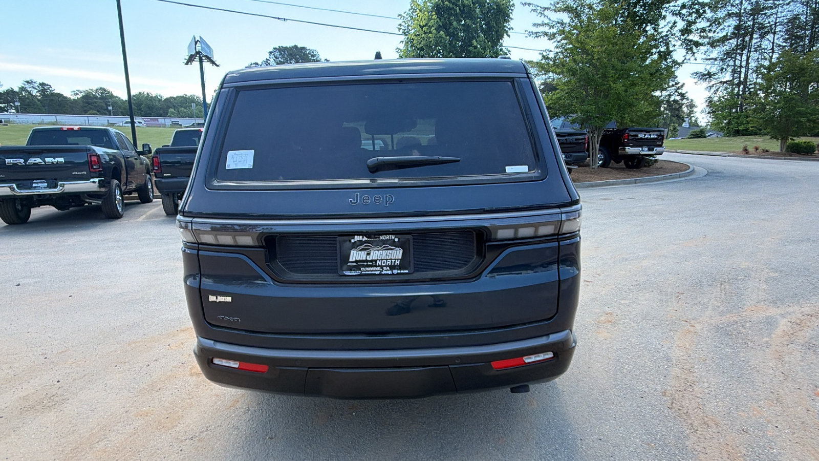 New 2026 Jeep Grand Wagoneer Limited AWD/4WD image 9