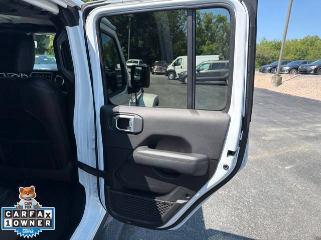 Used 2020 Jeep Wrangler Unlimited Sahara AWD/4WD image 19