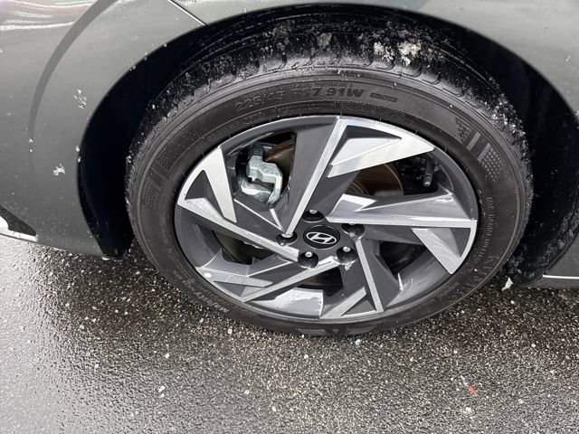 Certified 2025 Hyundai Elantra SEL w/ Cargo Package image 28