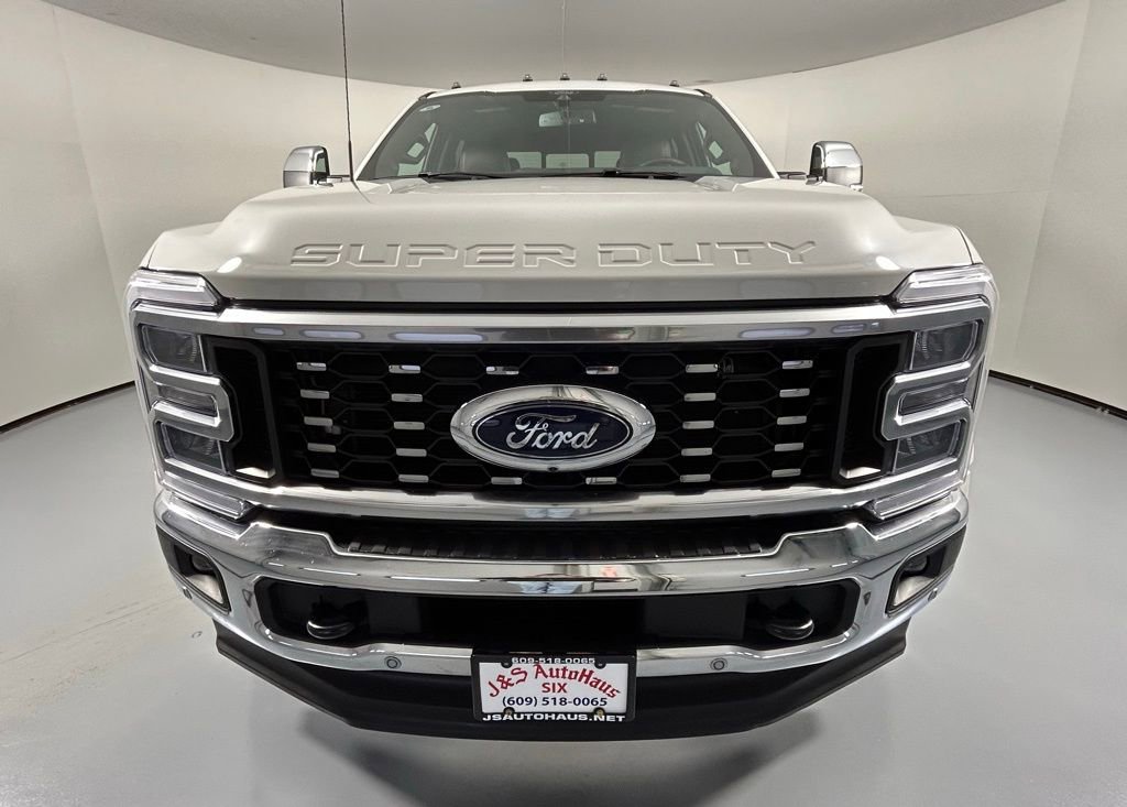 Used 2025 Ford F450 King Ranch w/ Chrome Package image 2