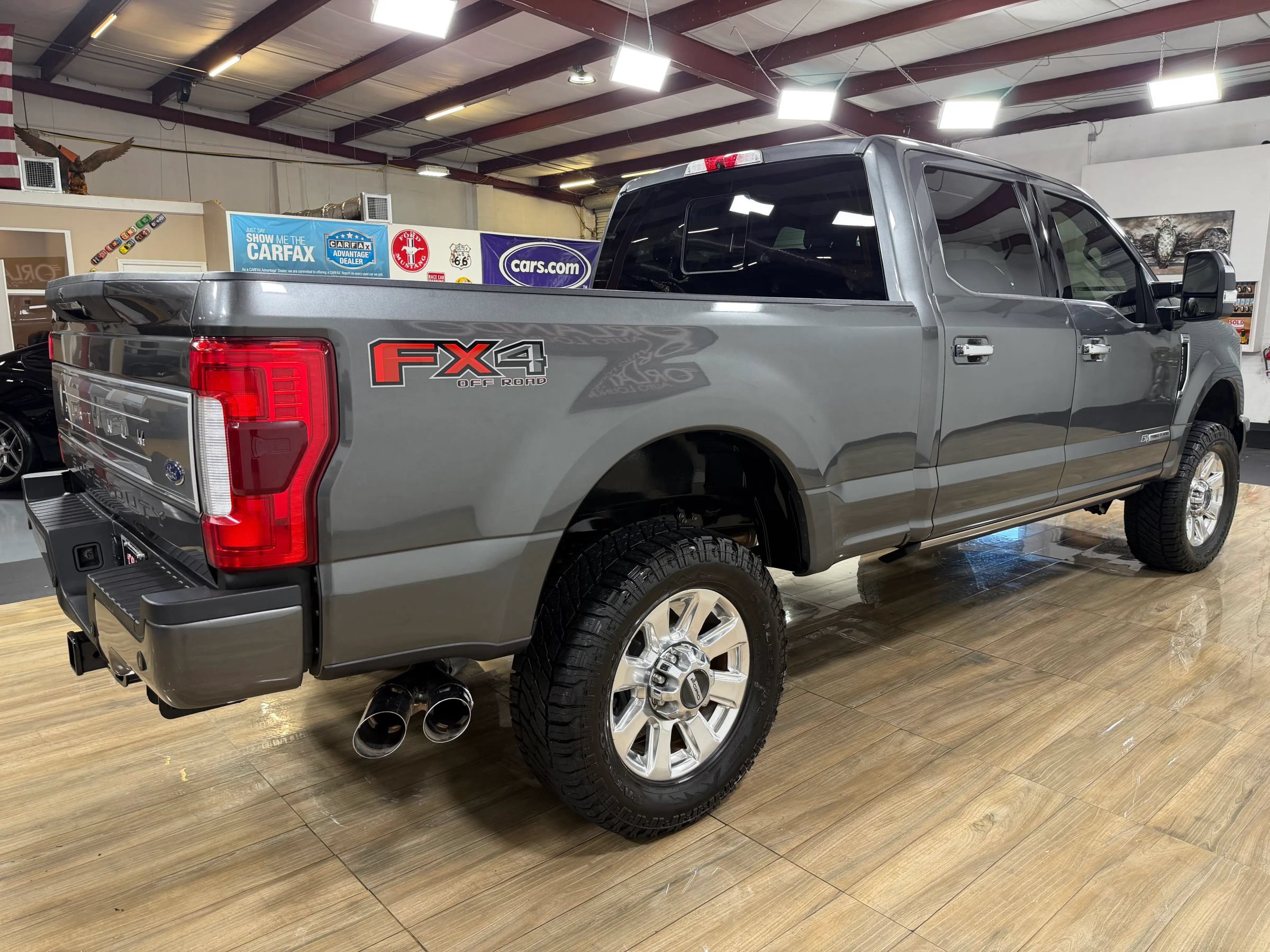 Used 2019 Ford F250 Platinum w/ Platinum Ultimate Package AWD/4WD image 5