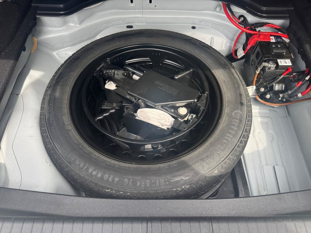 Used 2016 Mercedes-Benz E 350 4MATIC Sedan image 27